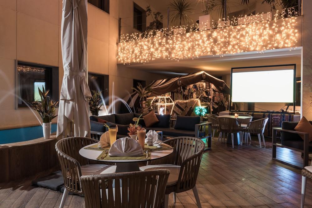 Az Hotels Zeralda Zewnętrze zdjęcie
