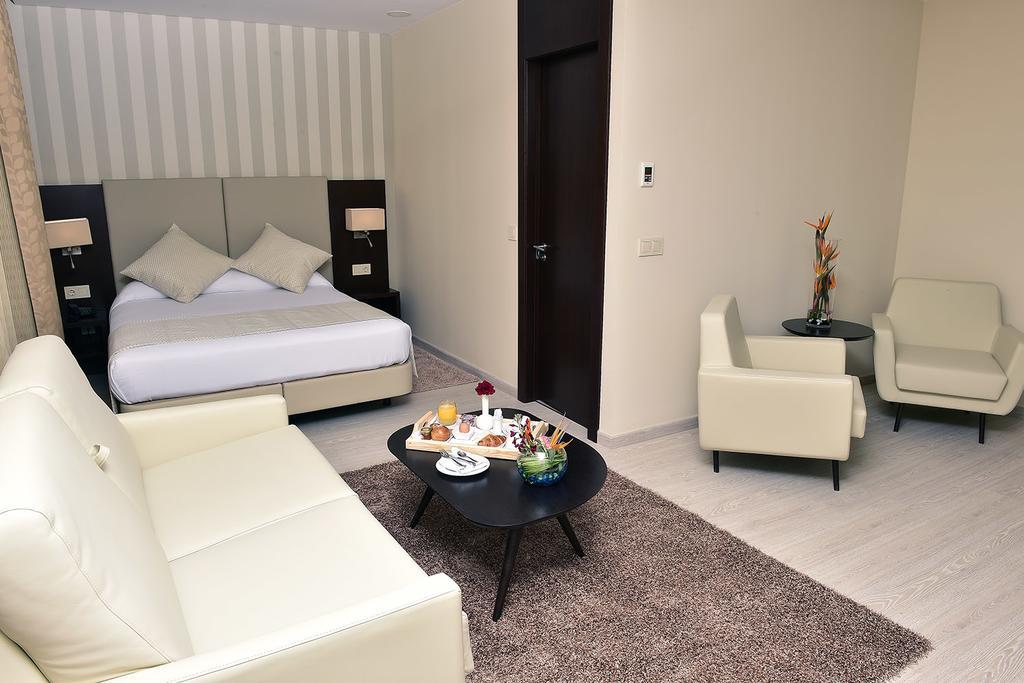 Az Hotels Zeralda Zewnętrze zdjęcie