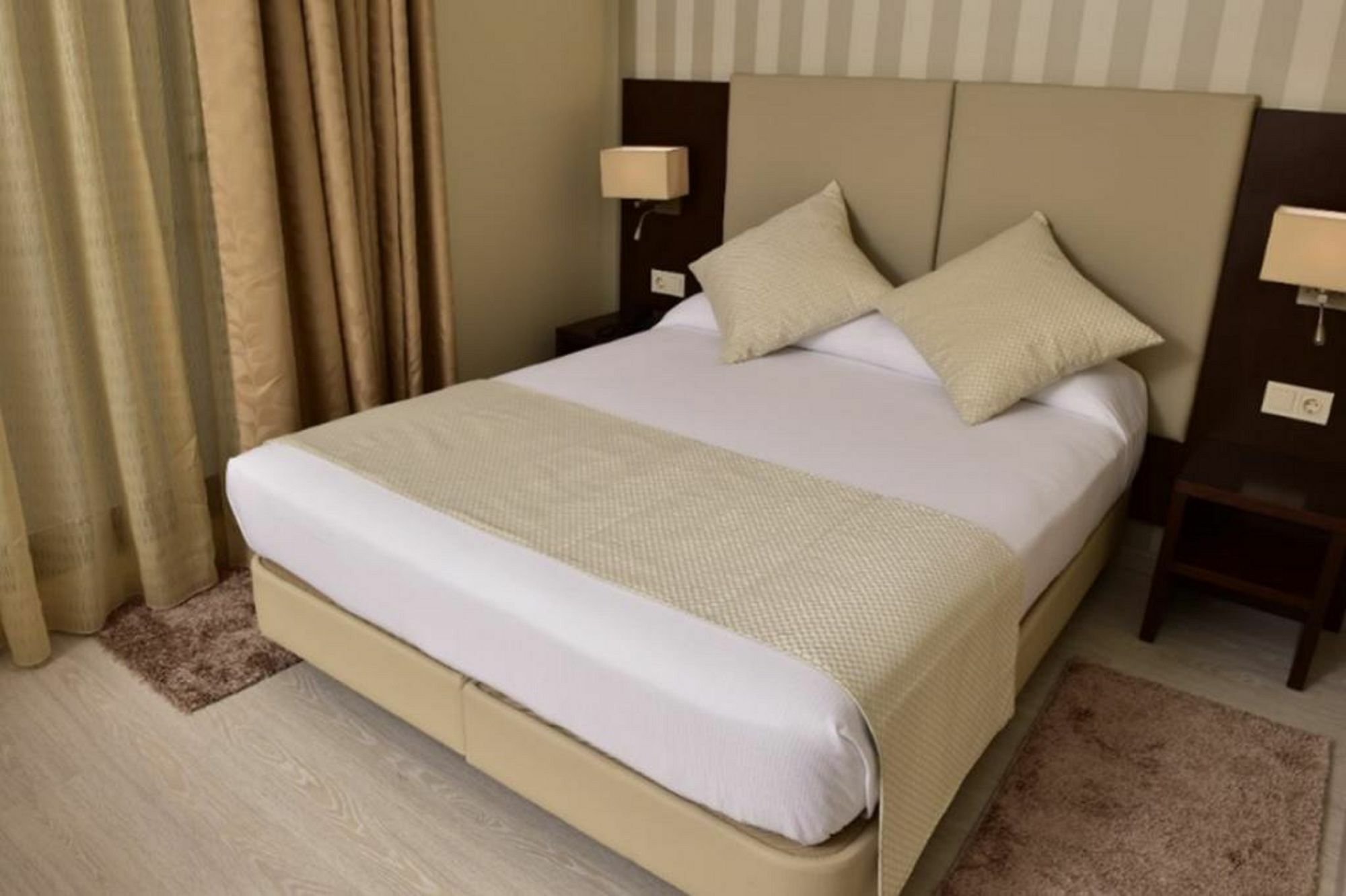Az Hotels Zeralda Zewnętrze zdjęcie